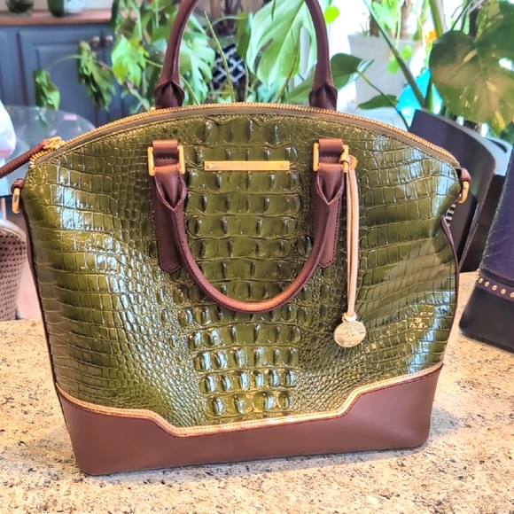 Handbags - NWOT BRAHMIN Large Duxbury Satche Chive Tri-Texture.